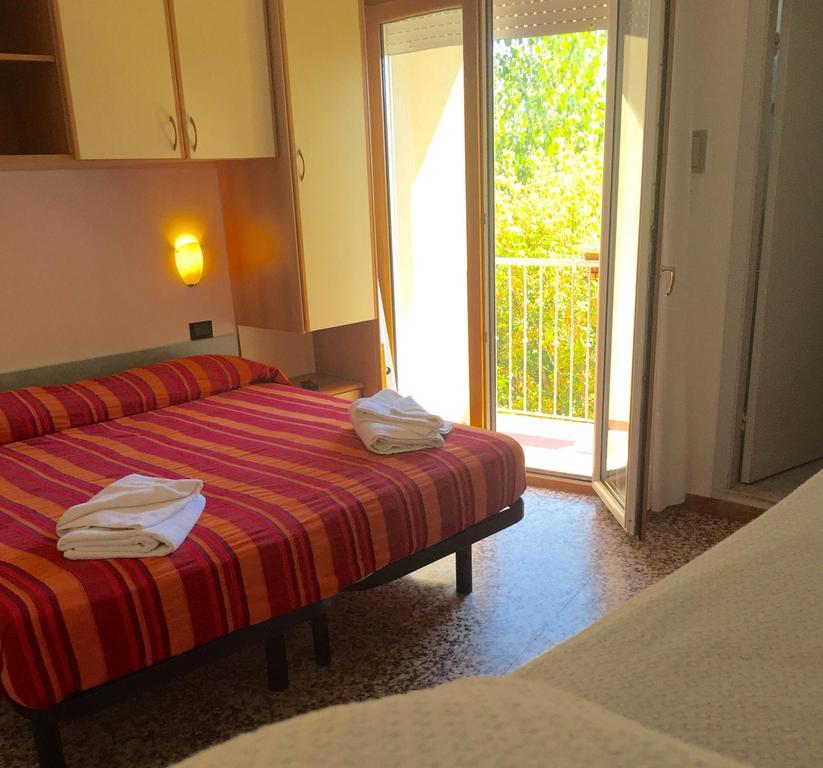 Hotel Mehari Riccione Quarto foto